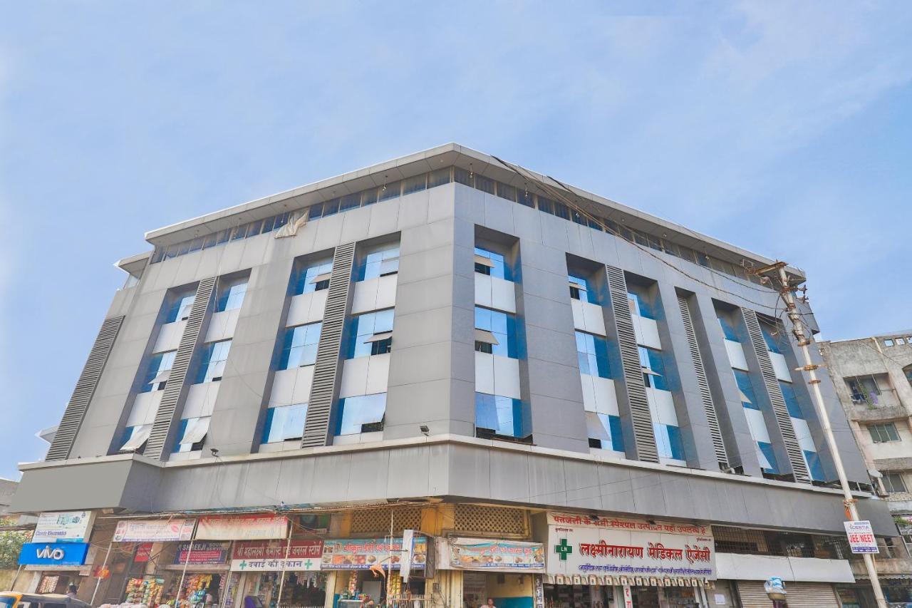 Oyo 19637 Hotel Mansi Sherotene Vapi Exteriér fotografie