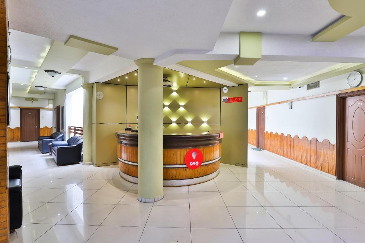 Oyo 19637 Hotel Mansi Sherotene Vapi Exteriér fotografie